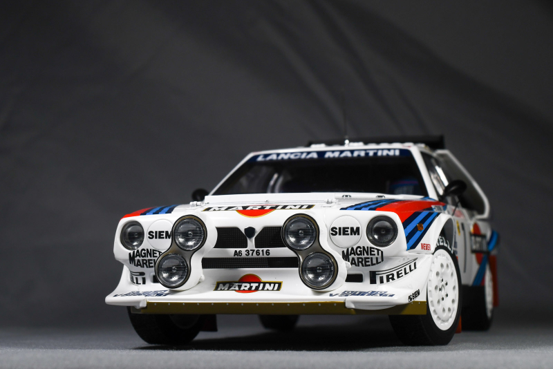 Illustration for article titled Greetings! Here is a Lancia Delta S4.